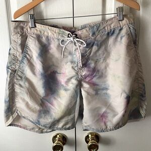 TRUE RELIGION Ricky Relaxed Straight Tie Dye Board Shorts SZ 34